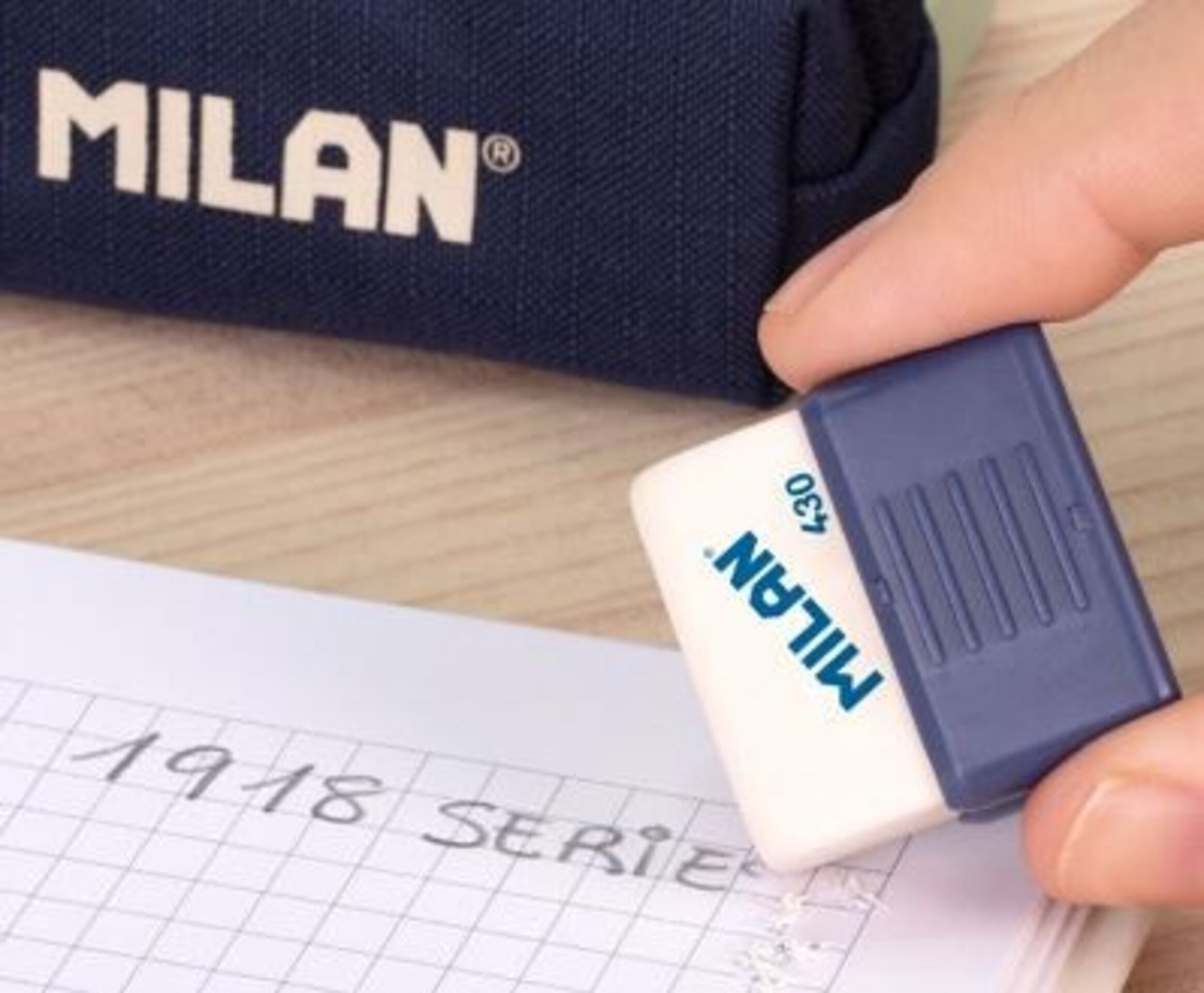 GOMA MIGA DE PAN  430 con funda School - 2